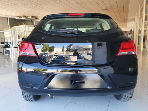 Chevrolet Onix Joy Black