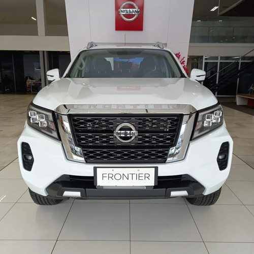 Imagen 2 de 25 de Nueva Nissan Frontier Xe 4x4 Mt 2022