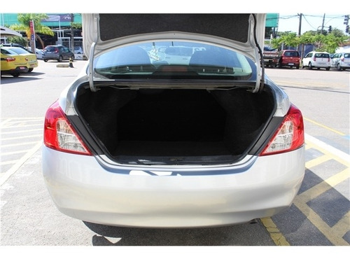 Imagem 9 de 10 de Nissan Versa 1.6 S 16v Flex 4p Manual