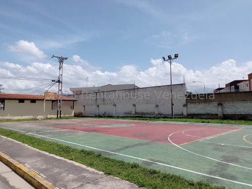 Moderno Apartamento En Venta Concepto Amerciano Remodelado Conjunto Privado Las Carolinas Turmero Vigilancia Pozo Estef 24-3492