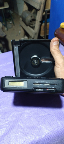 Walkman Não Funciona Sucata Para Peças Não Tem Fonte No Esta Preto (Usado)