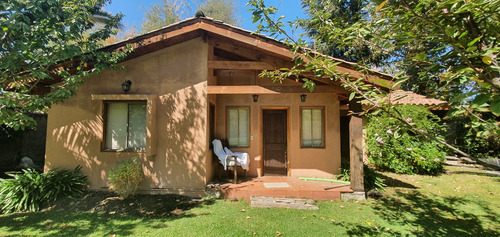 Arriendo Hermosa Y Amplia Casa, Simón González, La Reina.