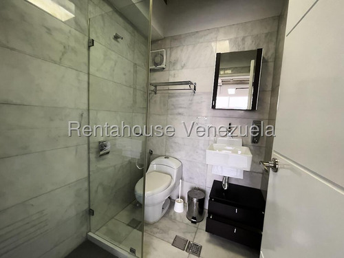 Oficina En Torre Exclusivas En Las Mercedes, Jm-rc 26-396
