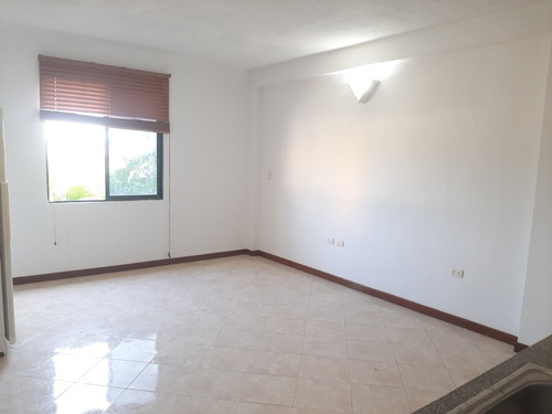 Imagen 4 de 11 de Apartamento En Venta Lechería- 2 Habitaciones