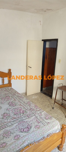 Venta Ph En Mar De Ajo Al Frente Con Entrada Vehicular Sobre Asfalto A 3 Cuadras Del Mar