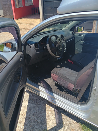 Volkswagen Saveiro 1.6 Cab. Simples Total Flex 2p