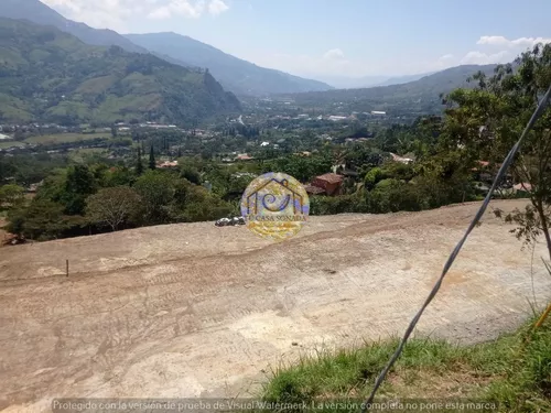Lote Totalmente Plano A 2 Minutos De La Autopista