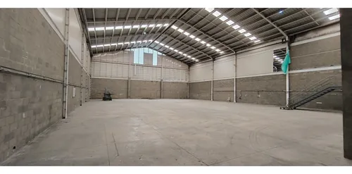 2.300m2 Bodega Arriendo En Copacabana