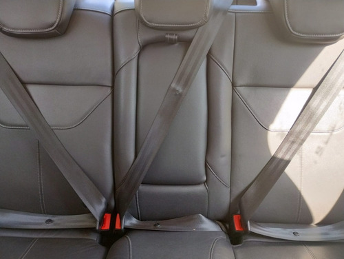 Imagen 14 de 17 de Ford Focus Se Plus At 4ptas 2016 Usado Gris