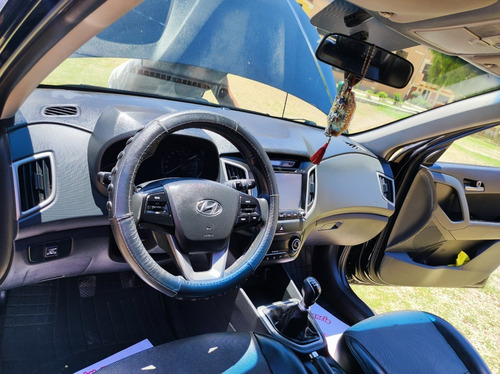 Imagen 14 de 19 de Hyundai, Modelo Creta, Color Negro Camioneta Rural