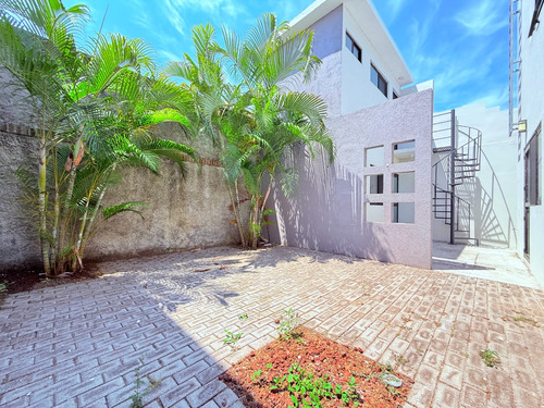 Casa En Venta En Fraccionamiento Las Palmas, Medellín