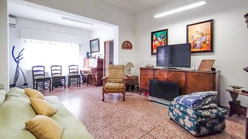 Casa 3 Dormitorios Venta - Florida Oeste