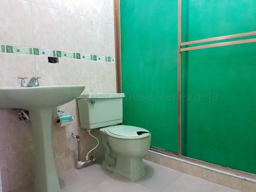 Imagen 6 de 8 de Apartamento En Venta Av. Los Medanos 22-1189 04126887776