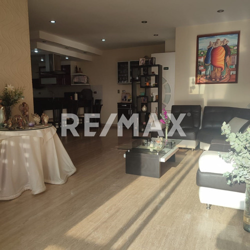 Moderno Apartamento En Venta En El Conjunto Residencial Boleita