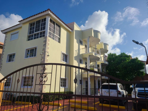 For Sale Apartamento En Bavaro Al Lado Plaza Bavaro City Center Segundo Nivel De 2 Habitaciones Rentado Para Inversion En 700 Usd