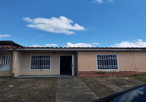 Mg Asein2281 Vende Cómoda Casa En San Pablo De Valley En Tocuyito.municipio Libertador.