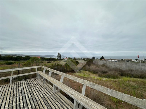 Sitio Con 2 Cabañas Alajadas, En Venta En Guanaqueros