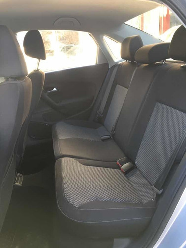 Volkswagen Polo 1.6 Automático 2017 Gris