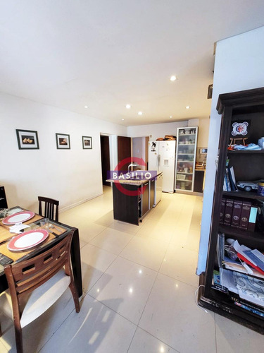 Venta Excelente Casa De 6 Ambientes Con Jardín, Quincho, Pileta Y Parrilla Florida Este