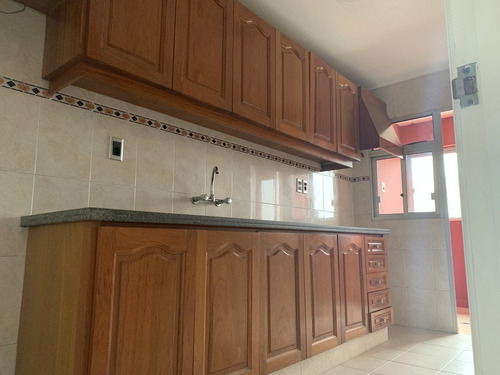 Imagen 9 de 14 de Venta - Permuta Penthouse Parque Battle, 2dormitorio, 2 Baños Con Garage Y Parrillero De Uso Exclusivo