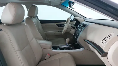 Nissan Altima 2.5 Advance Navi Cvt