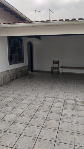 Imagem 2 de 14 de Casa 3 Qtos 1st,sala,quintal Cabe Piscina 3 Carros $ 300.mil
