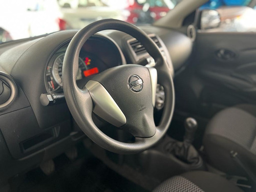 Nissan Versa V-Drive 1.0 12v 4p