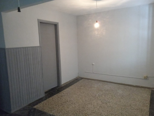 Alquiler Apartamento Tipo Casa 2 Dormitorios Patio Sayago