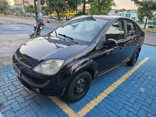 Ford Fiesta Sedan FIESTA SEDAN IMPECÁVEL TROCO FINANCIO