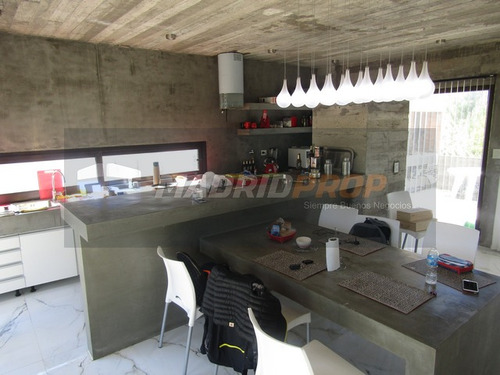 Imagen 5 de 14 de Casa En Tres Plantas,para 10p. Particular. Costa Esmeralda