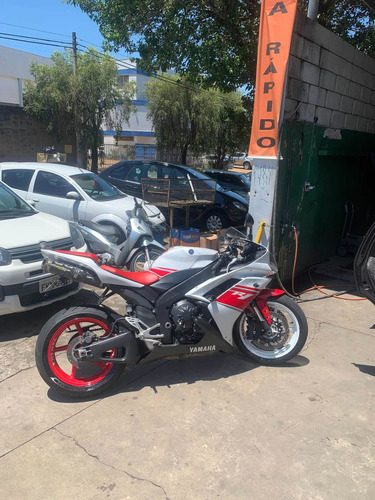 Yamaha Yzf R1