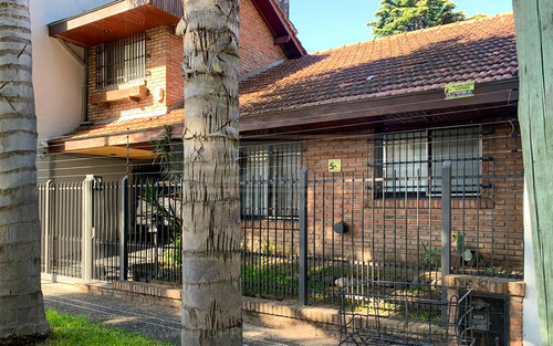 Chalet 3 Dormitorios Venta - Olivos-maipu/uzal