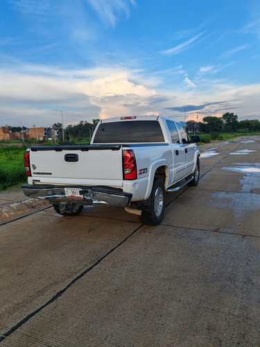 Chevrolet Silverado 5.4 2500 Cab Dob Ls On Star 4x4 At