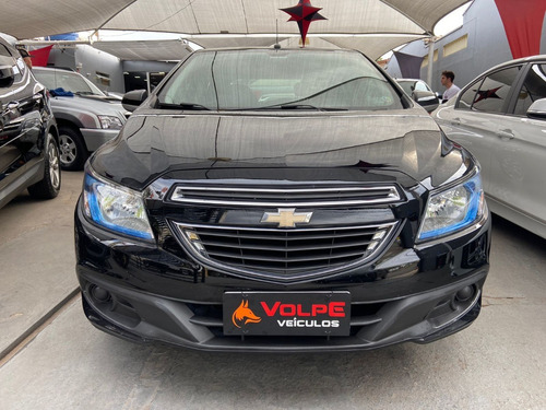 Imagem 2 de 10 de Chevrolet Onix 1.4 2014