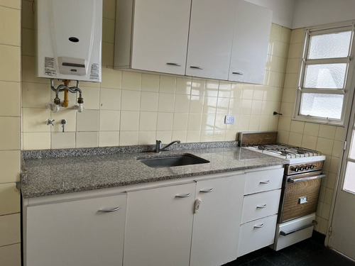 Venta Depto 3 Ambientes Contrafrente En Recoleta