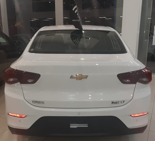 Imagen 10 de 18 de Chevrolet Onix Plus Premier 0km#7