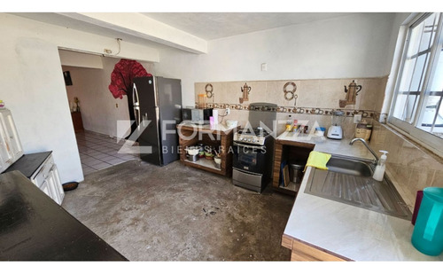 Casa En Venta En Almendros En Villa De Álvarez, Colima