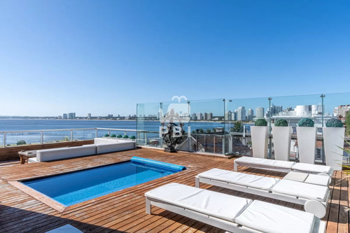 Penthouse En Venta, 3 Dormitorios, Puerto De Punta Del Este. - Espigón Aloha - Ref : Pbi13511