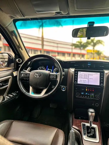 Toyota Fortuner 2.7l Mid