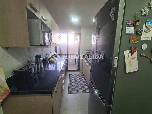 Departamento En Venta De 3 Dorm. En Cerrillos