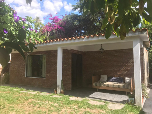 Casa 2 Dormitorios Gran Terreno