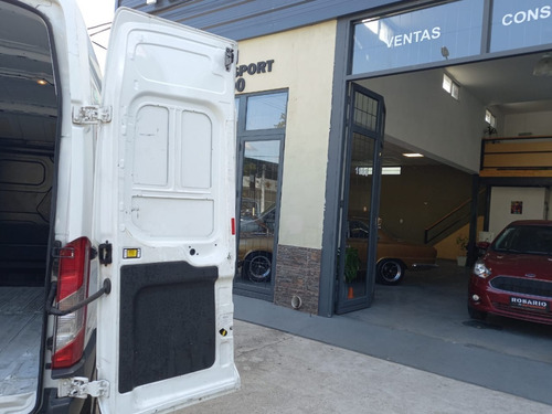 Ford Transit 2.2 Furgon Mediano 350m