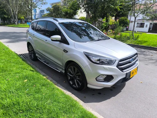 Ford Escape ST LINE AWD 4X4 TITANIUM