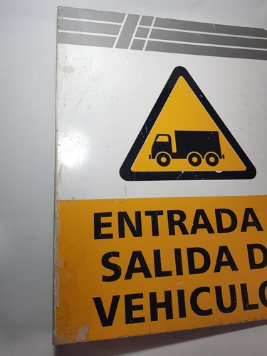 Imagen 4 de 5 de Antiguo Cartel Litografiado Entrada Salida Vehículo 7o 2655