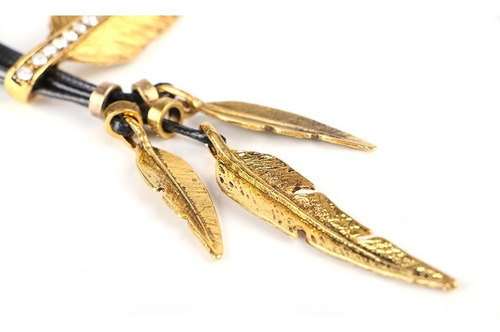 Imagen 9 de 9 de Collar De Plumas Doradas Con Incrustaciones De Cristales