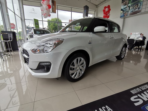 Imagen 1 de 13 de Suzuki Swift Hibrido My 2022