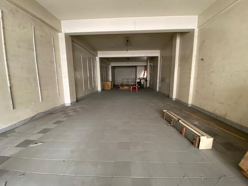 Imagen 4 de 11 de Retasado! Importante Inmueble 2600m2 Construidos Sobre Lote De 1300m2