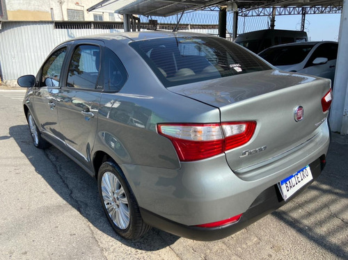 Imagem 5 de 10 de Fiat Grand Siena 1.6 Essence