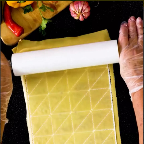 Forma P/ Moldar Macarrão Capelletti Meia Lua Massa Recheada