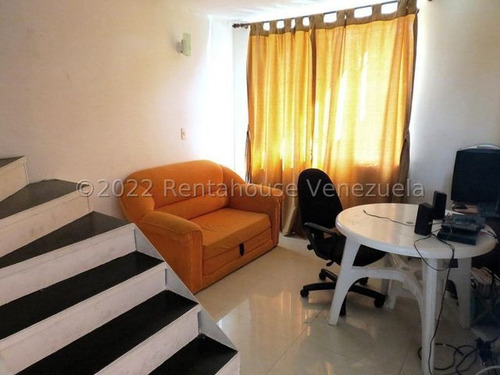 Imagen 4 de 14 de Townhouse En Venta En Guarenas Nueva Casarapa 22-28535 Tlf 04129915337